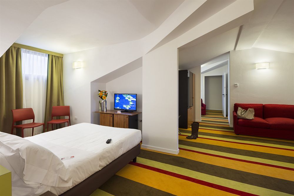 Unaway Hotel Фабро Екстер'єр фото