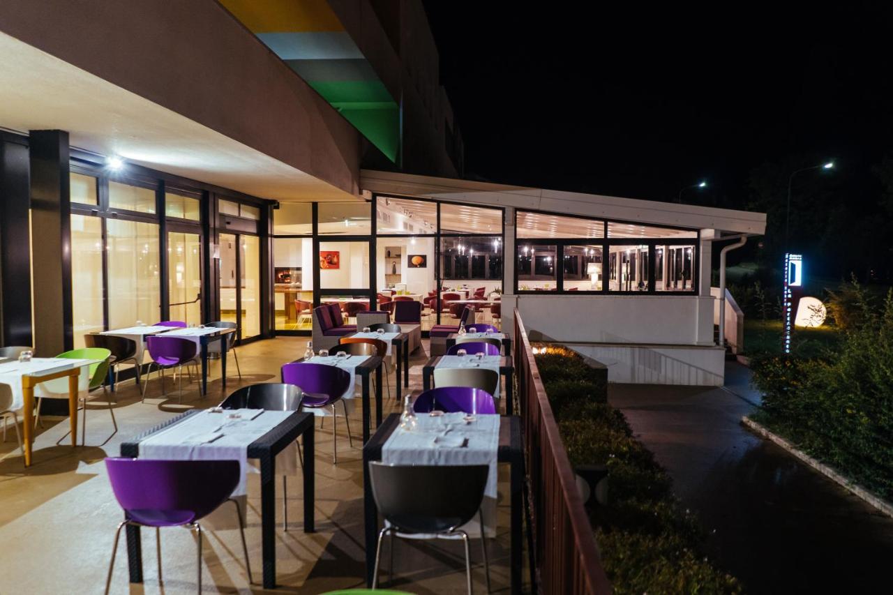 Unaway Hotel Фабро Екстер'єр фото